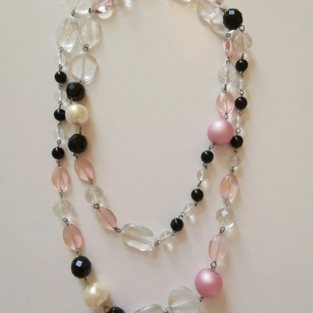 Vintage Czech Art Glass necklace Pink black